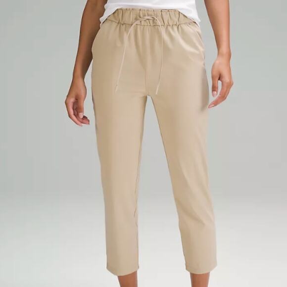 Lululemon Stretch High-Rise Cropped Pant 23" Inseam, Trench, Size 8 - Picture 1 of 10